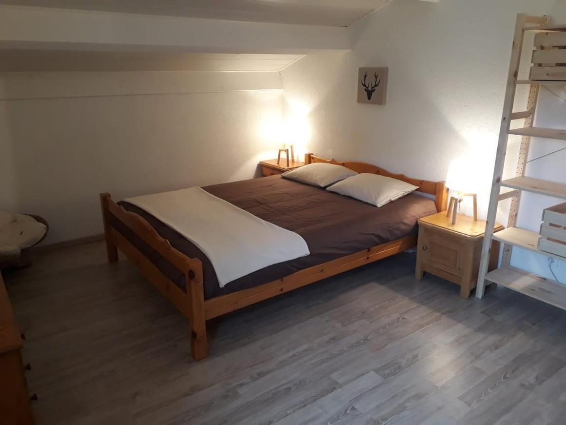 Gite Des 3 Marches Lamoura Habitación foto